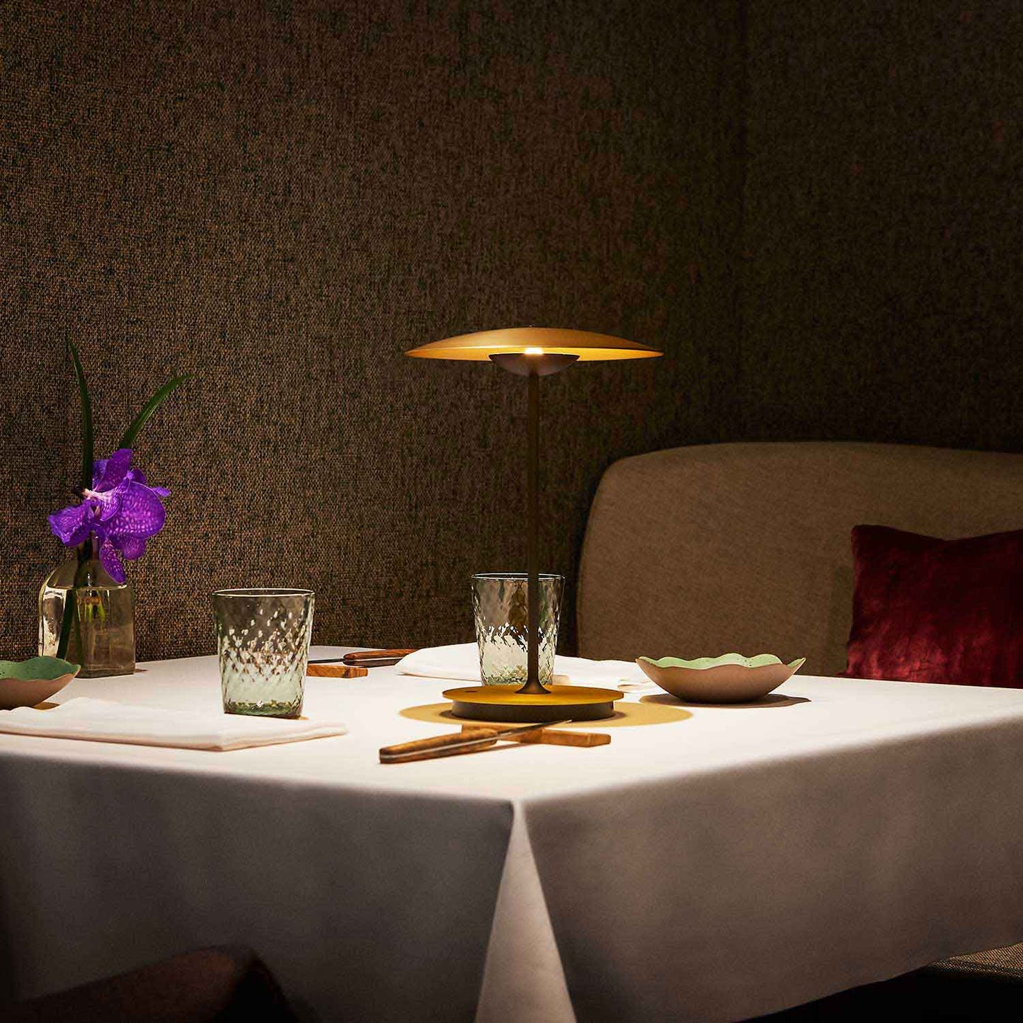 Lampe de Table Design Champignon en Métal avec LED Intégrée