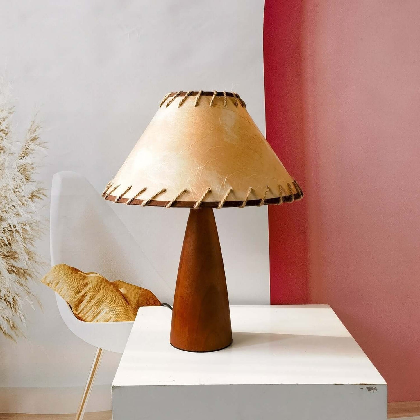 Lampe de Table Bois Massif Style Rétro – Éclairage Chaleureux & Design