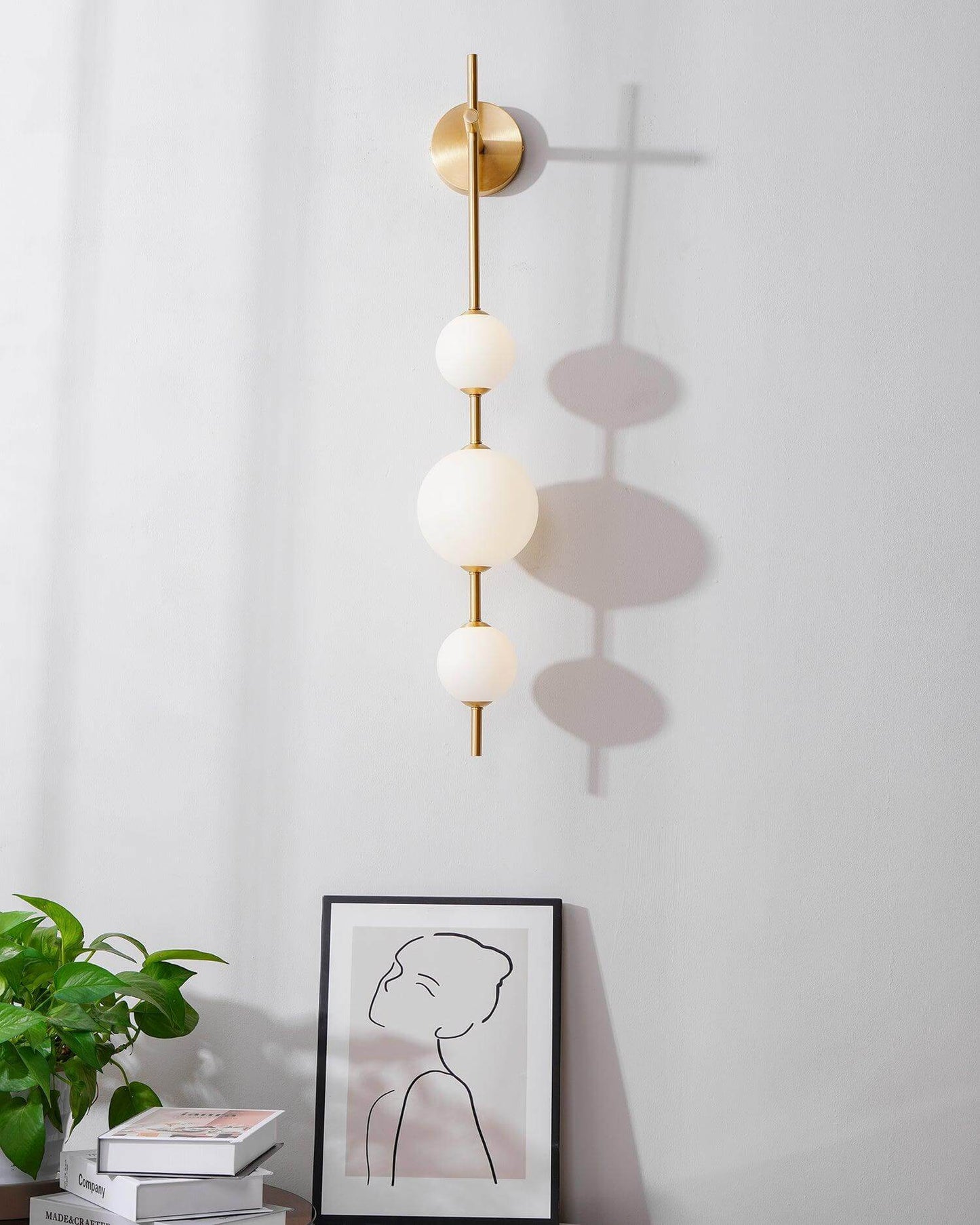 Applique Murale Verticale Globe Verre – Éclairage Design Moderne Intérieur