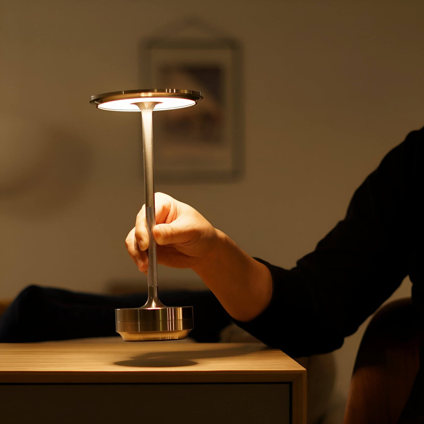 Lampe de Table LED Sans Fil Rechargeable - Éclairage d'Ambiance Design Moderne