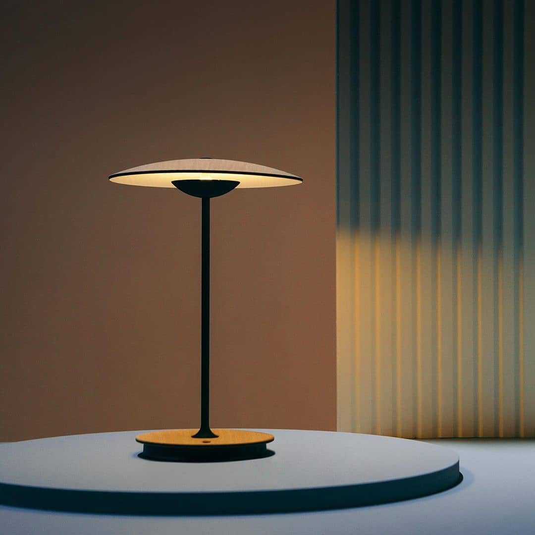Lampe de Table Design Champignon en Métal avec LED Intégrée