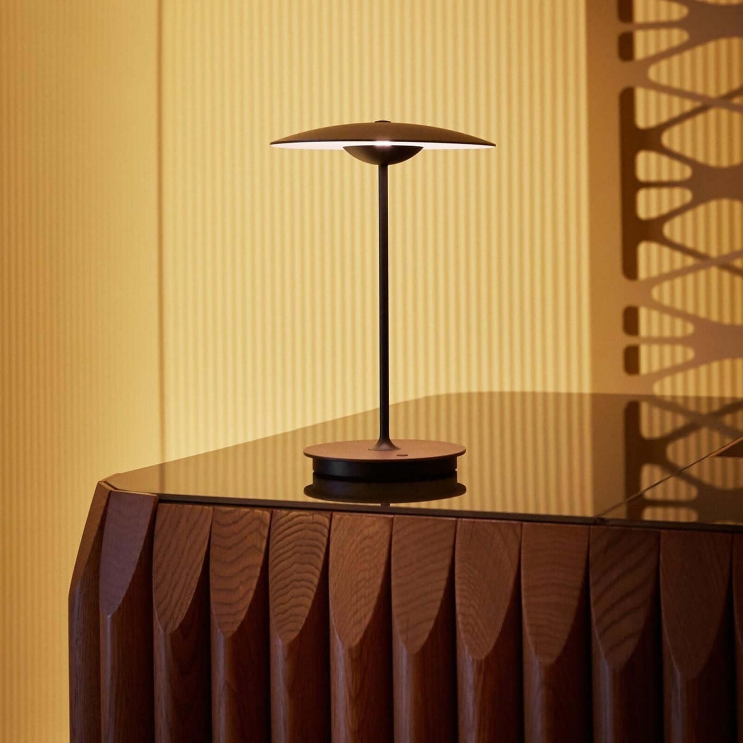 Lampe de Table Design Champignon en Métal avec LED Intégrée